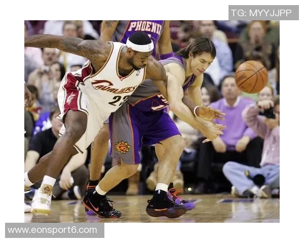 KD谈太阳最佳阵容:我打中锋搭配四个矮子高端局难以应对 KD谈太阳最佳阵容:我打中锋搭配四个矮子高端局难以应对